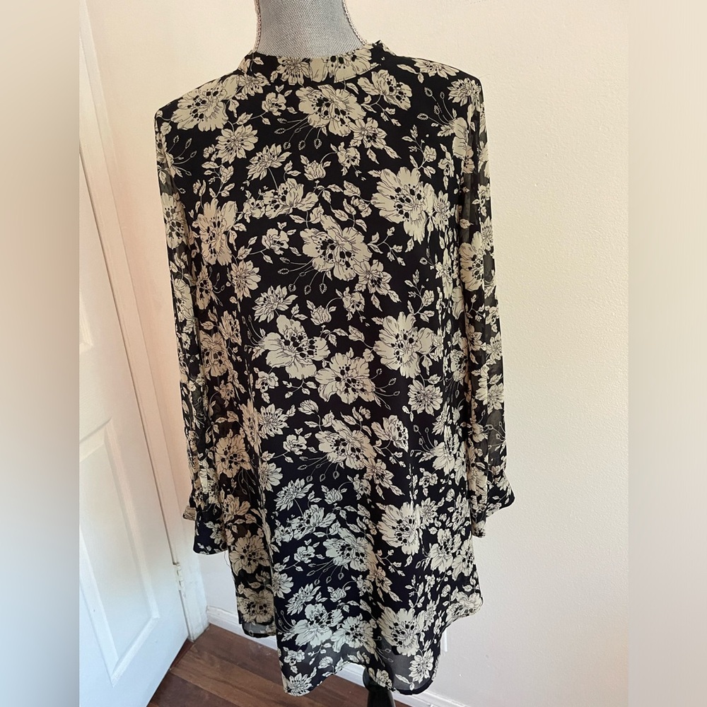 ASTR the Label Floral Long sleeves mini dress